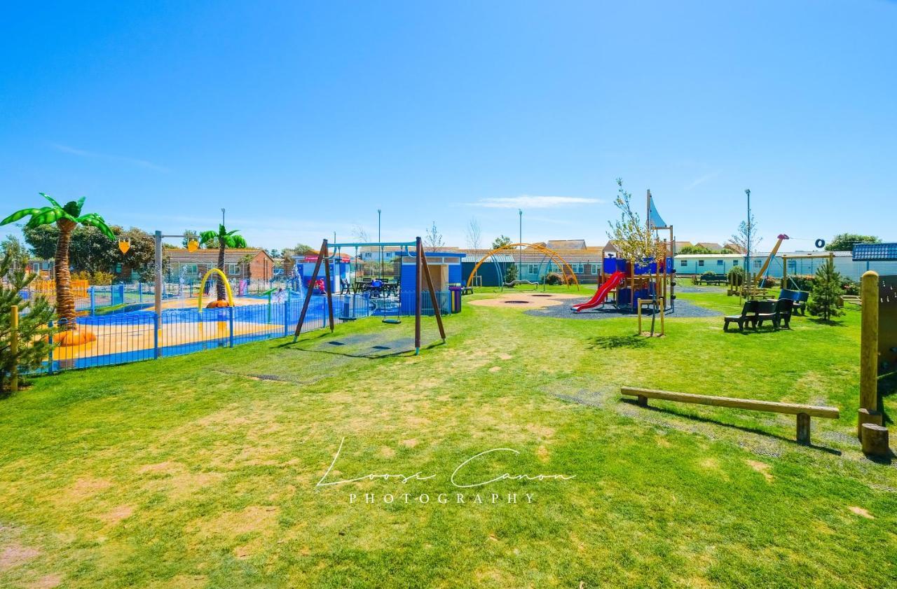 Sea 'N' Stars Platinum Plus Holiday Home With Views, Free Wifi And Netflix Camber Dış mekan fotoğraf