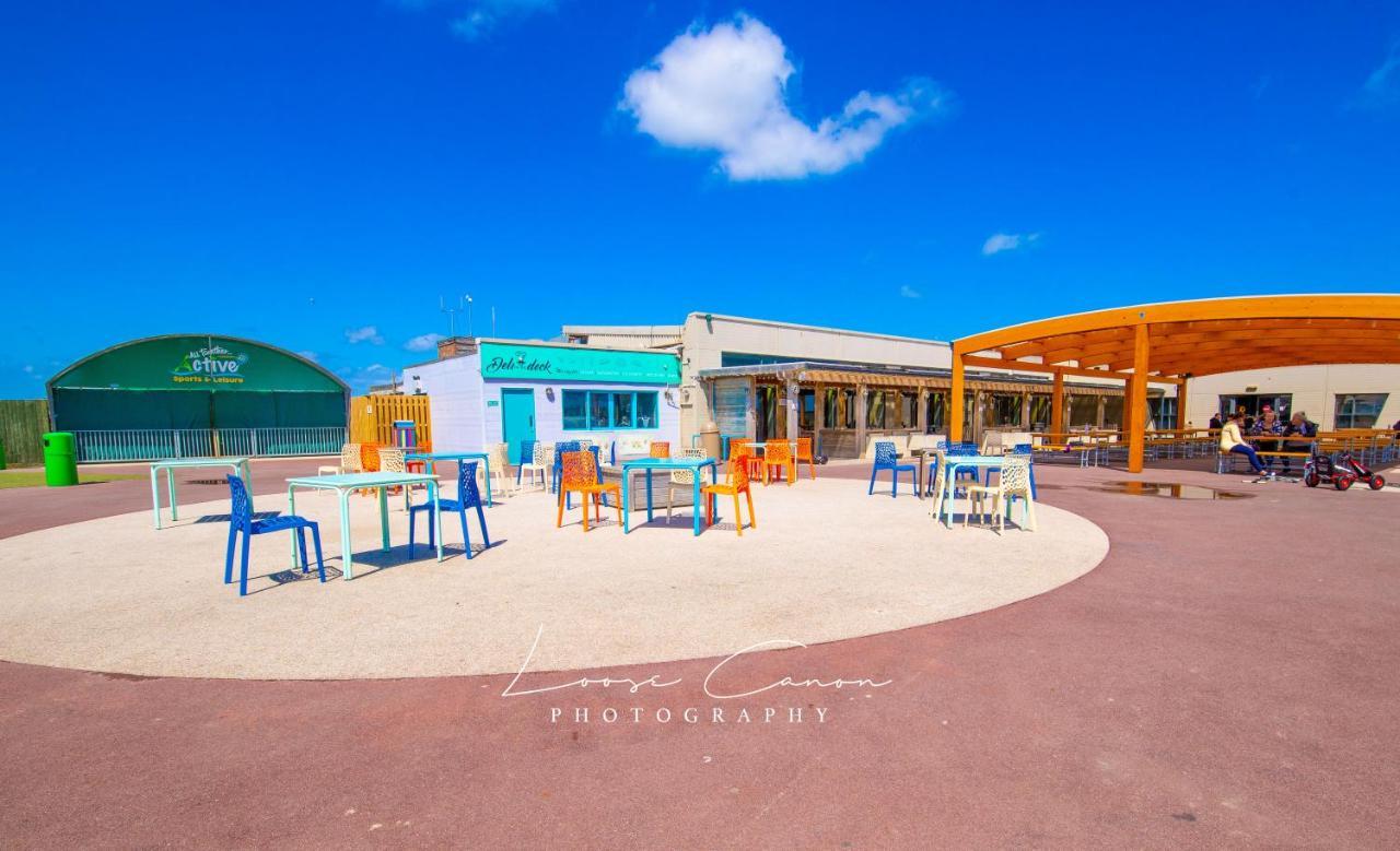 Sea 'N' Stars Platinum Plus Holiday Home With Views, Free Wifi And Netflix Camber Dış mekan fotoğraf