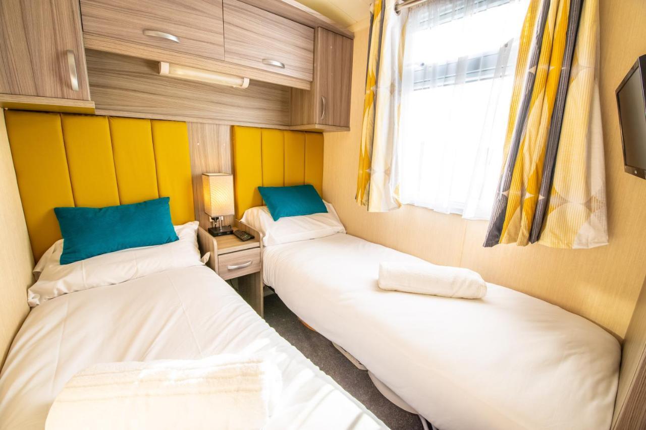 Sea 'N' Stars Platinum Plus Holiday Home With Views, Free Wifi And Netflix Camber Dış mekan fotoğraf